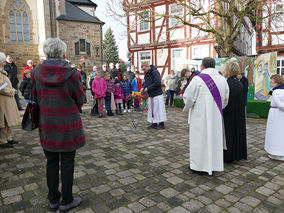 1. Advent in Sankt Crescentius (Foto: Karl-Franz Thiede)